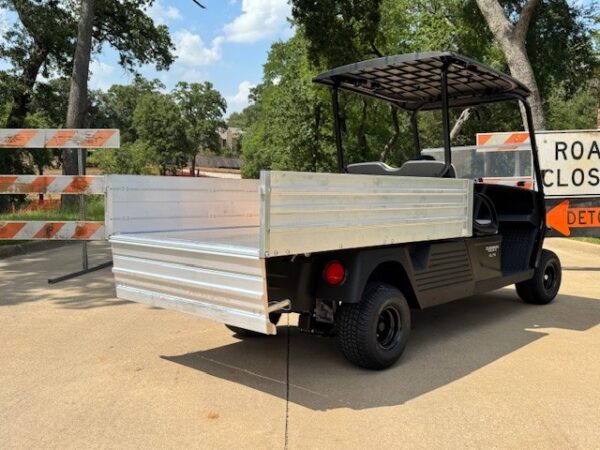 2024 Cushman Hauler xl Elite Electric Golf Cart - Image 3