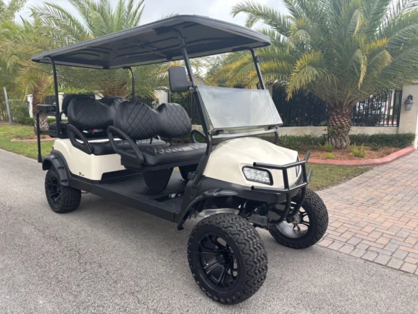 2024 ICON i40 Electric Golf Cart - Image 2
