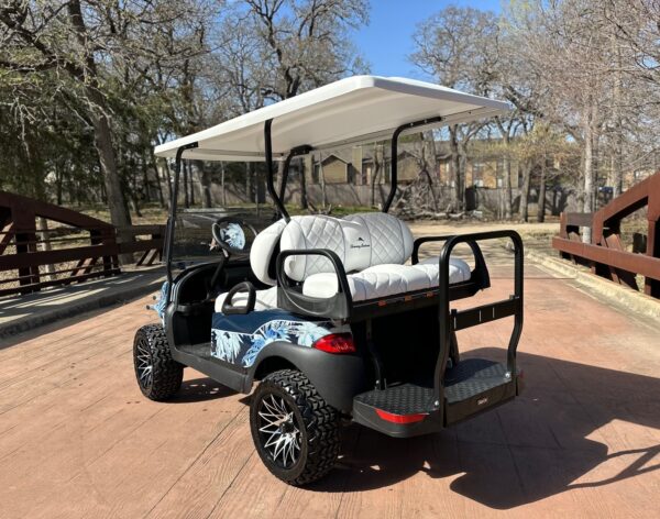 2024 Club Car Onward Electric Golf Cart - Image 8